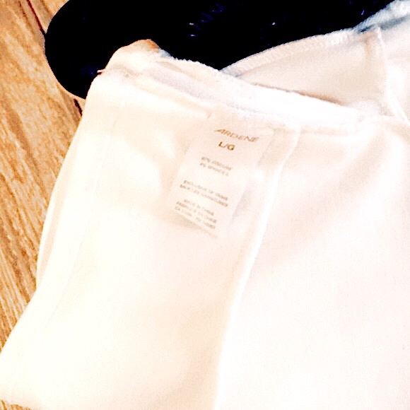 ☪️2/15$$       White🤍CropTop - Picture 4 of 4